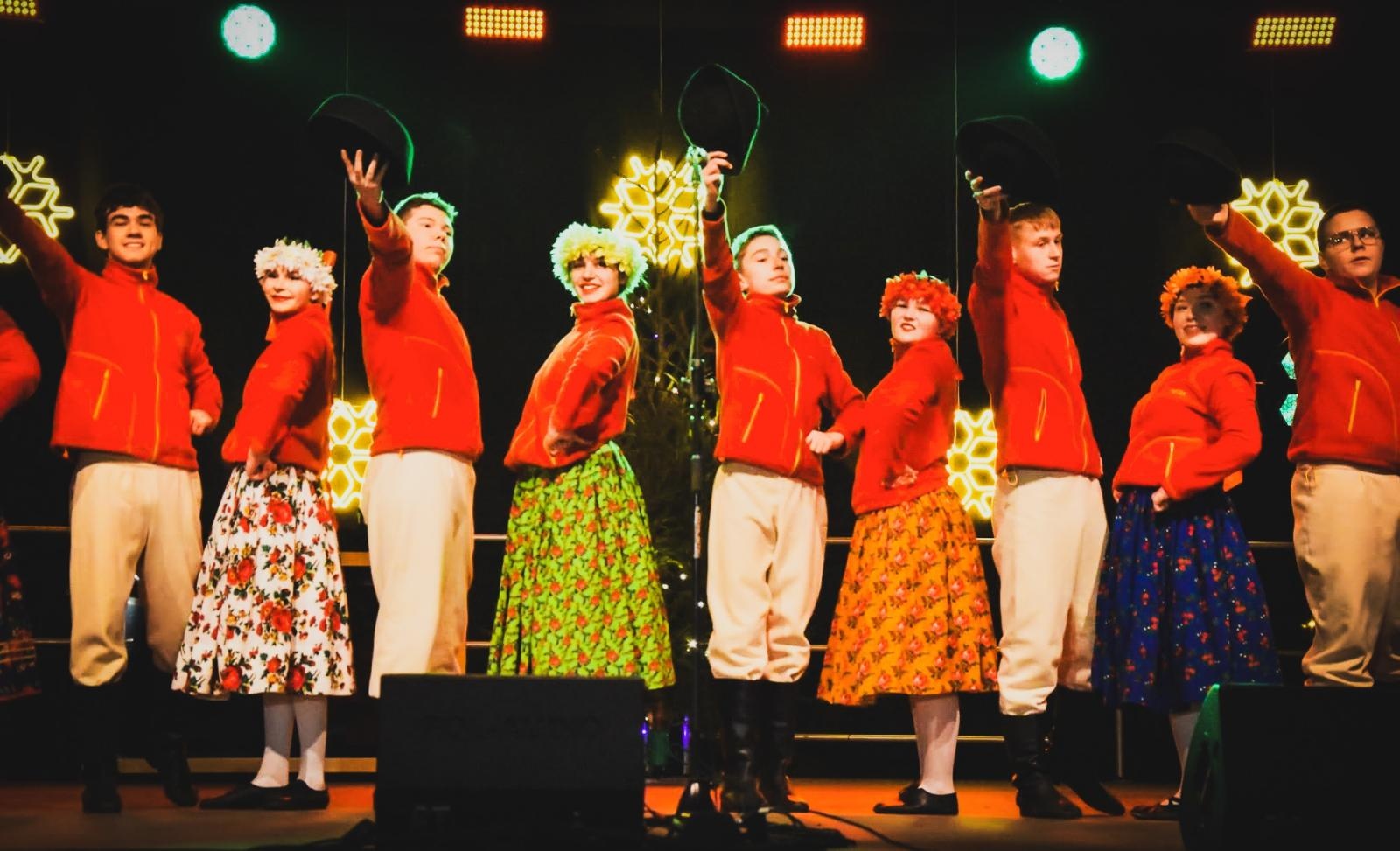 Zdjęcie w galerii na portalu naszraciborz.pl: Bajkowy Zamek 2025. TOBY przyciągnął tłumy mieszkańców powiatu wiadomości z regionu