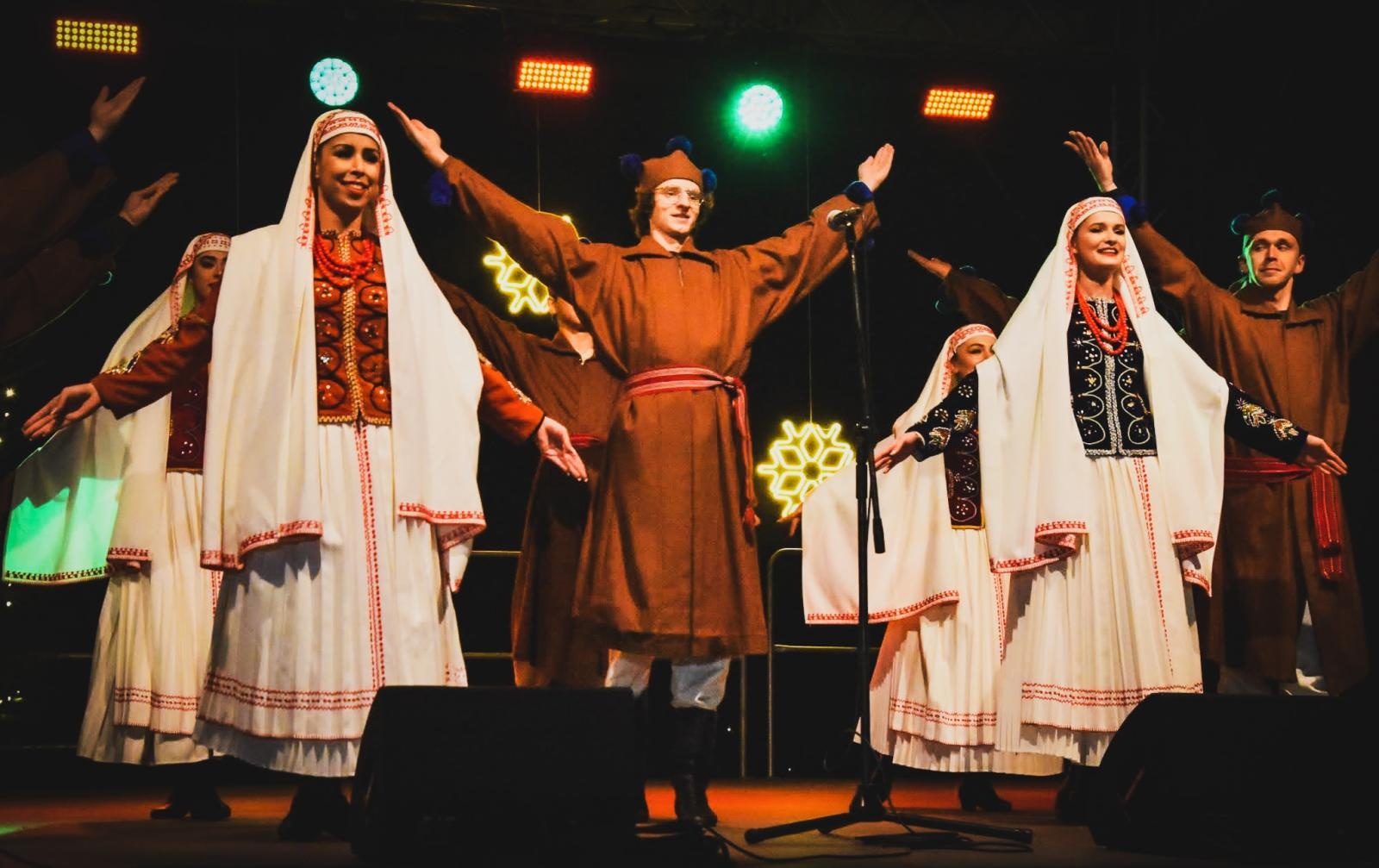 Zdjęcie w galerii na portalu naszraciborz.pl: Bajkowy Zamek 2025. TOBY przyciągnął tłumy mieszkańców powiatu wiadomości z regionu