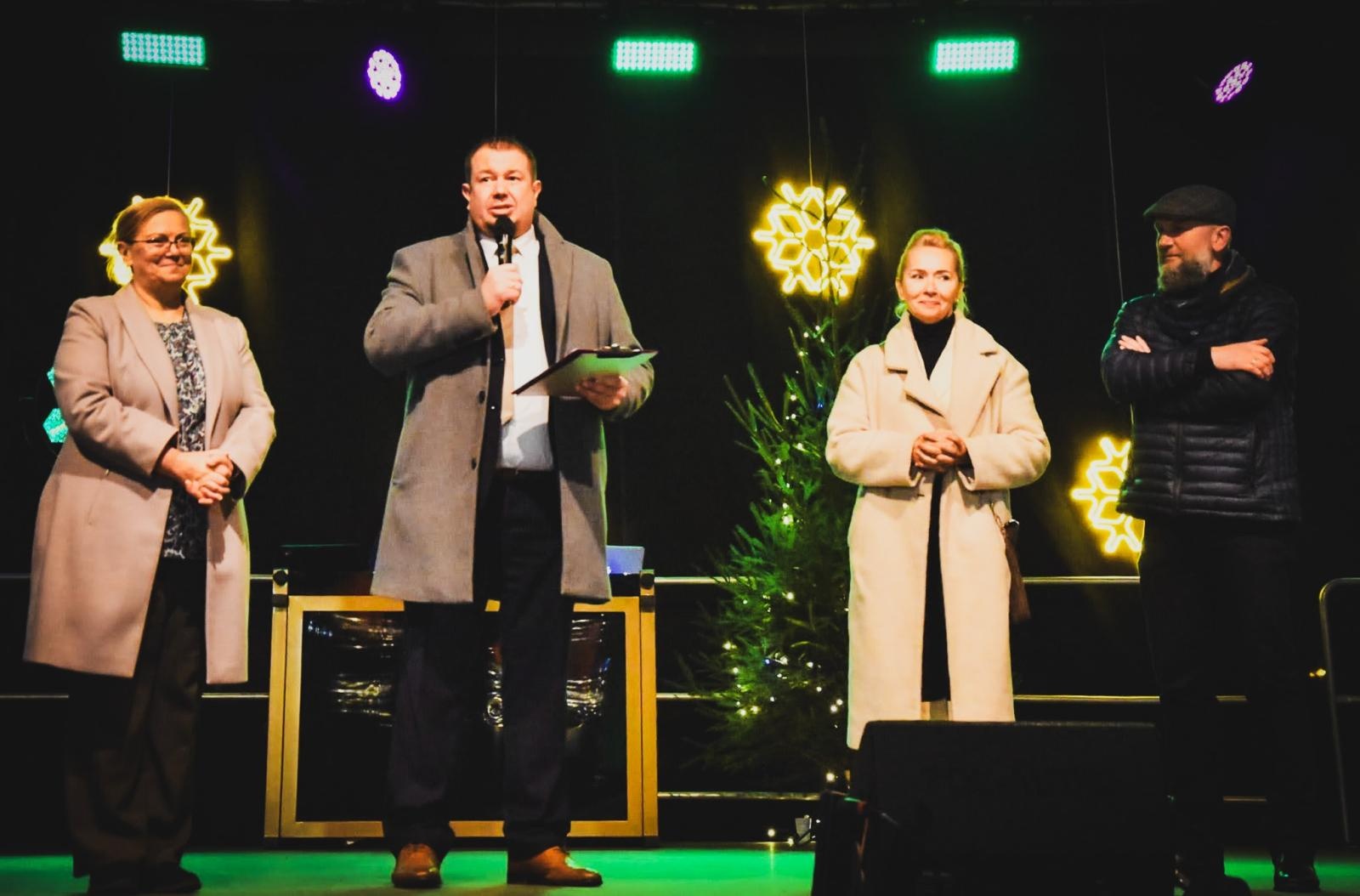 Zdjęcie w galerii na portalu naszraciborz.pl: Bajkowy Zamek 2025. TOBY przyciągnął tłumy mieszkańców powiatu wiadomości z regionu