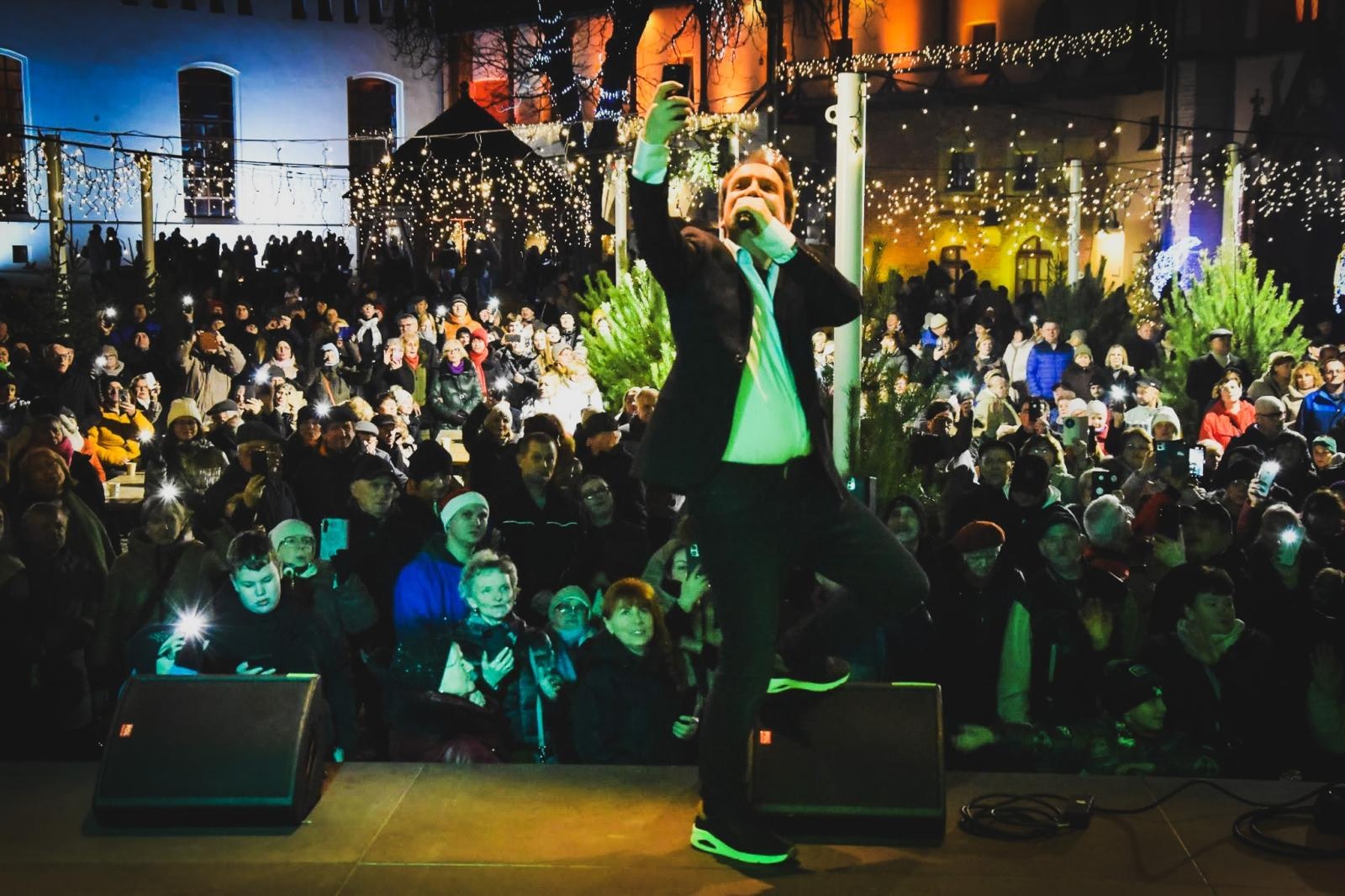 Zdjęcie w galerii na portalu naszraciborz.pl: Bajkowy Zamek 2025. TOBY przyciągnął tłumy mieszkańców powiatu wiadomości z regionu