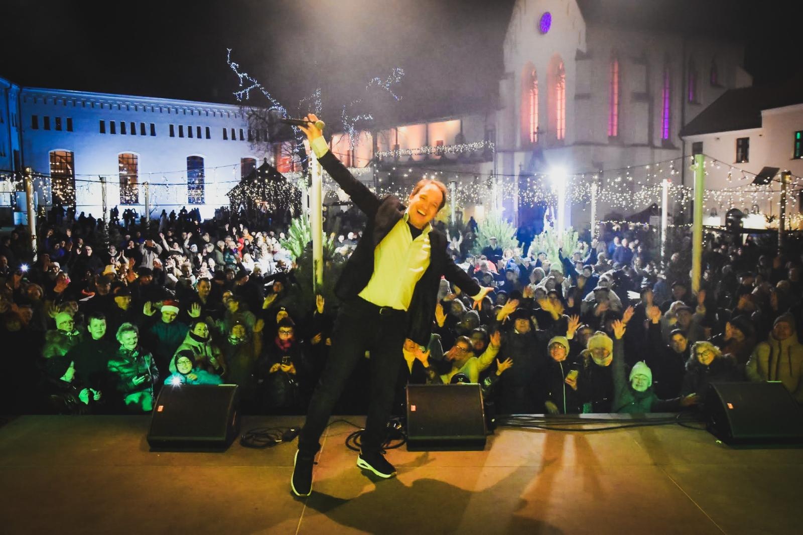 Zdjęcie w galerii na portalu naszraciborz.pl: Bajkowy Zamek 2025. TOBY przyciągnął tłumy mieszkańców powiatu wiadomości z regionu