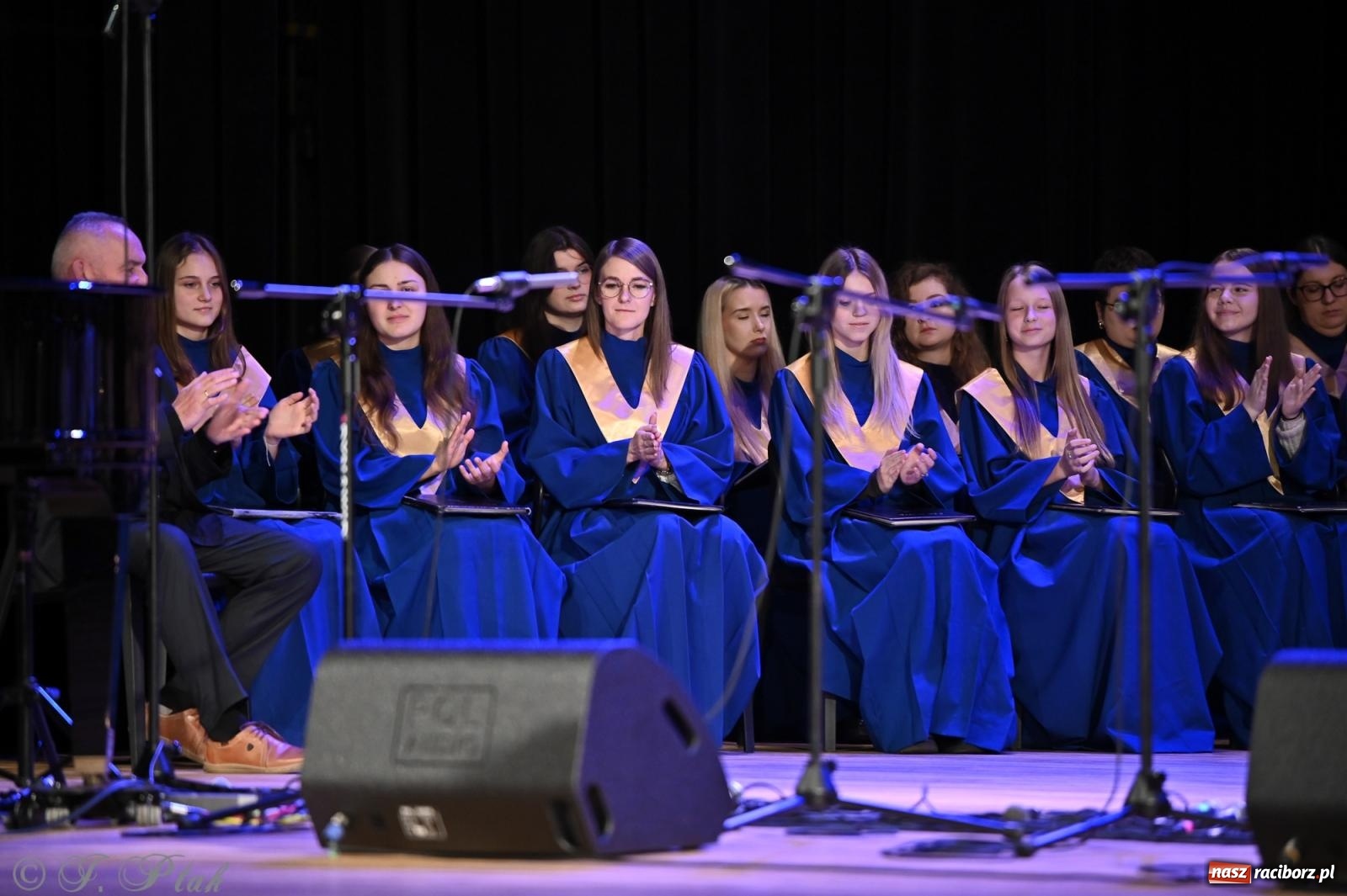Zdjęcie w galerii na portalu naszraciborz.pl: Franciszek Borysowicz – benefis i muzyczna podróż przez dekady wiadomości z regionu