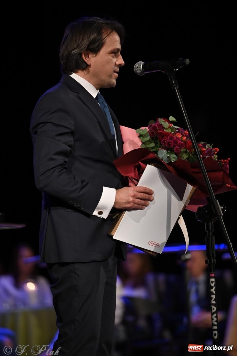 Zdjęcie w galerii na portalu naszraciborz.pl: Franciszek Borysowicz – benefis i muzyczna podróż przez dekady wiadomości z regionu