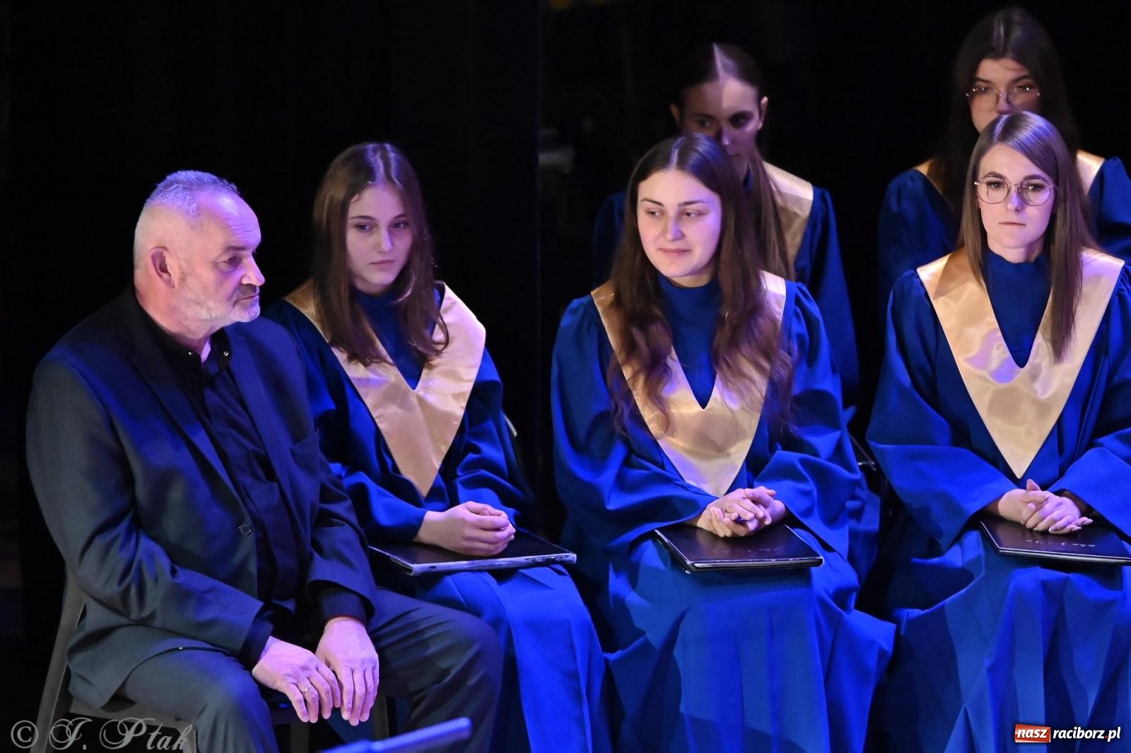 Zdjęcie w galerii na portalu naszraciborz.pl: Franciszek Borysowicz – benefis i muzyczna podróż przez dekady wiadomości z regionu