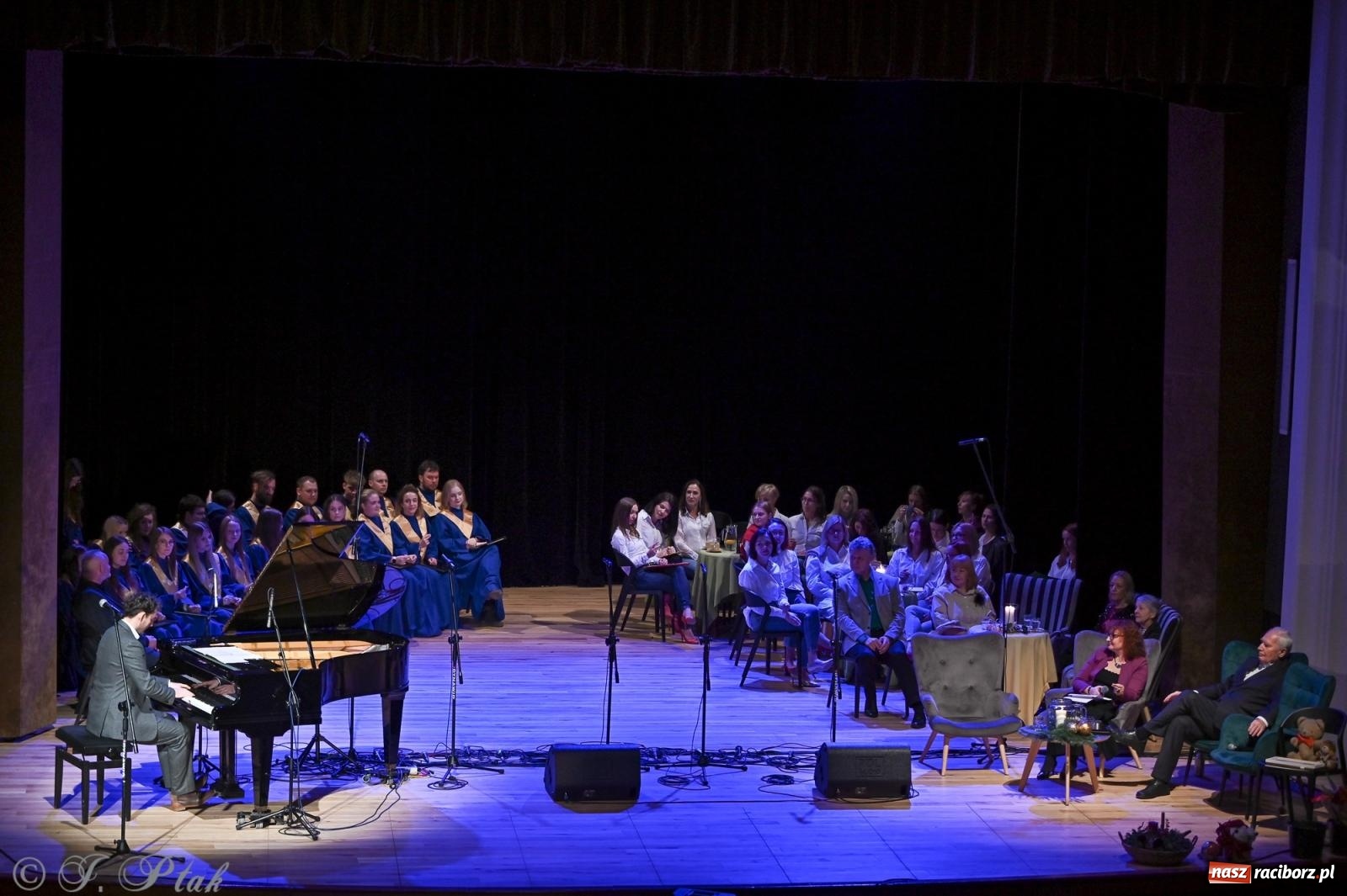 Zdjęcie w galerii na portalu naszraciborz.pl: Franciszek Borysowicz – benefis i muzyczna podróż przez dekady wiadomości z regionu