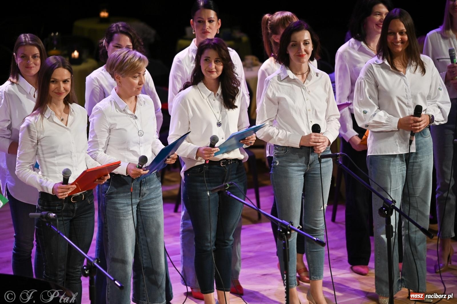 Zdjęcie w galerii na portalu naszraciborz.pl: Franciszek Borysowicz – benefis i muzyczna podróż przez dekady wiadomości z regionu