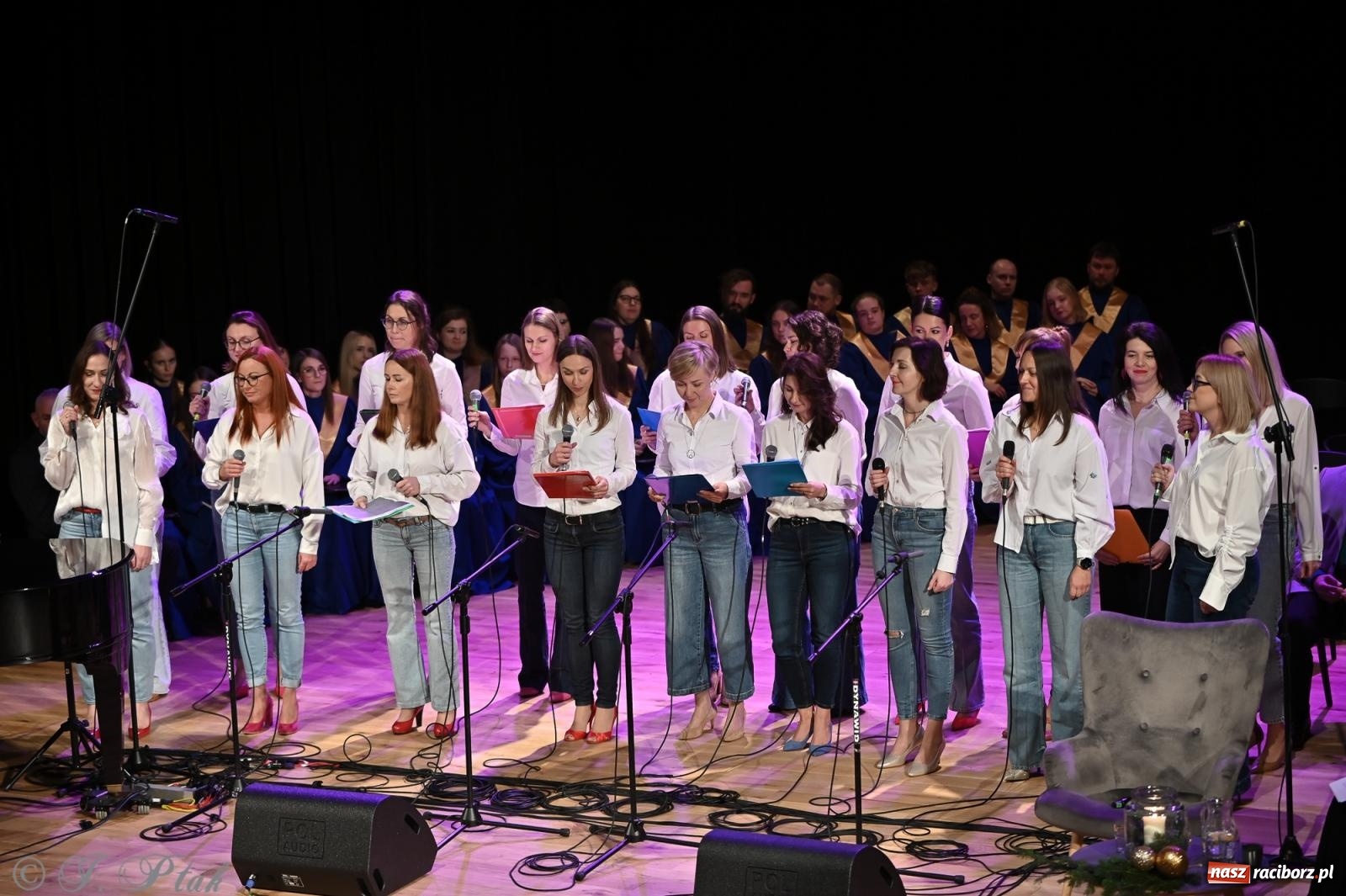 Zdjęcie w galerii na portalu naszraciborz.pl: Franciszek Borysowicz – benefis i muzyczna podróż przez dekady wiadomości z regionu