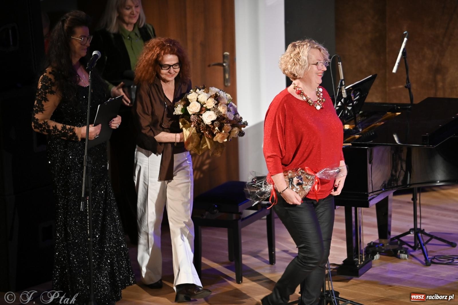 Zdjęcie w galerii na portalu naszraciborz.pl: Franciszek Borysowicz – benefis i muzyczna podróż przez dekady wiadomości z regionu