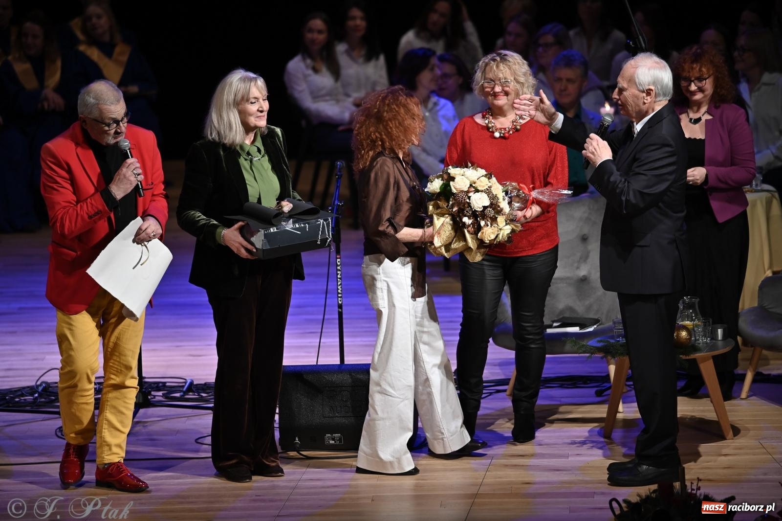 Zdjęcie w galerii na portalu naszraciborz.pl: Franciszek Borysowicz – benefis i muzyczna podróż przez dekady wiadomości z regionu