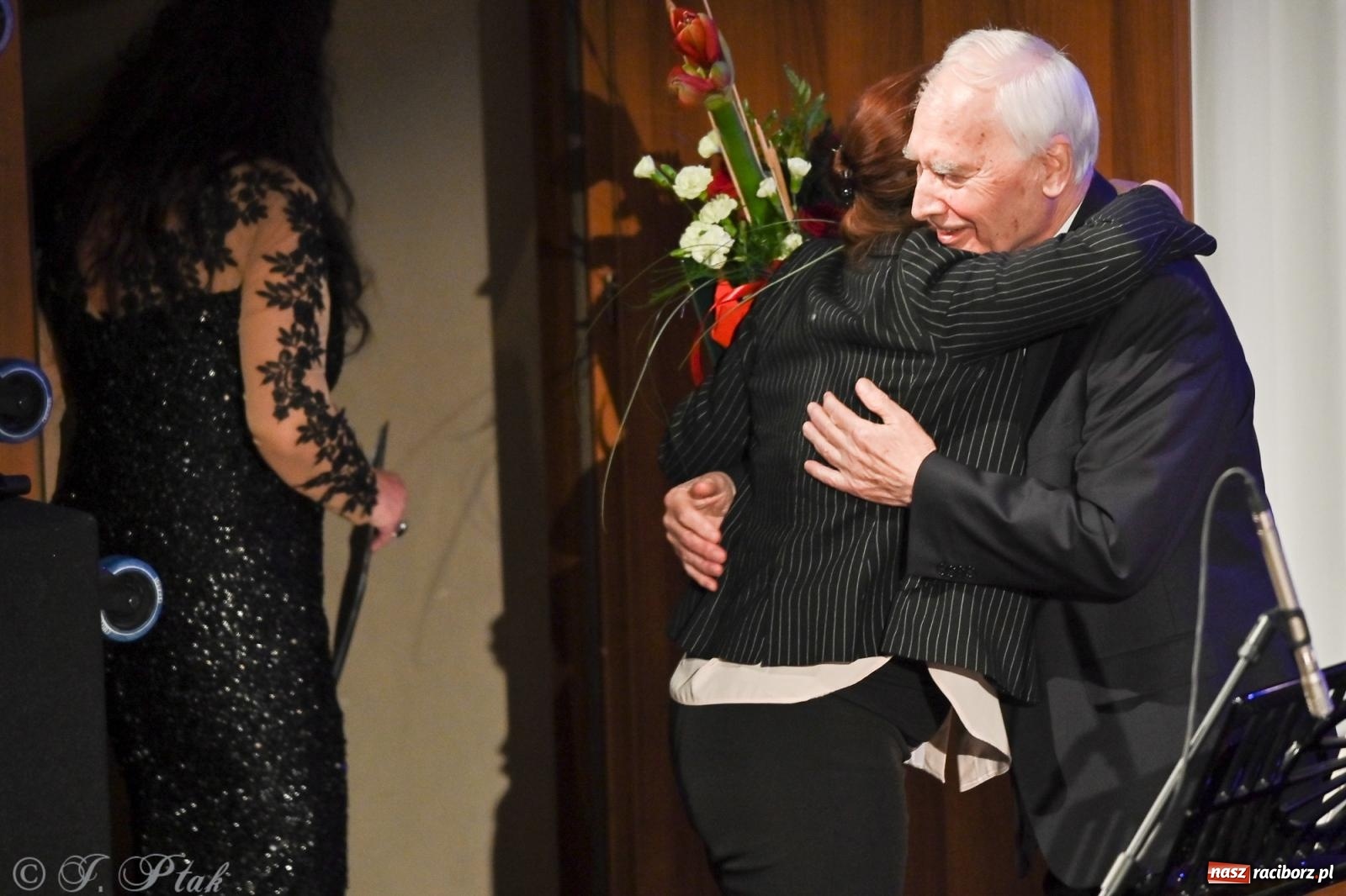 Zdjęcie w galerii na portalu naszraciborz.pl: Franciszek Borysowicz – benefis i muzyczna podróż przez dekady wiadomości z regionu