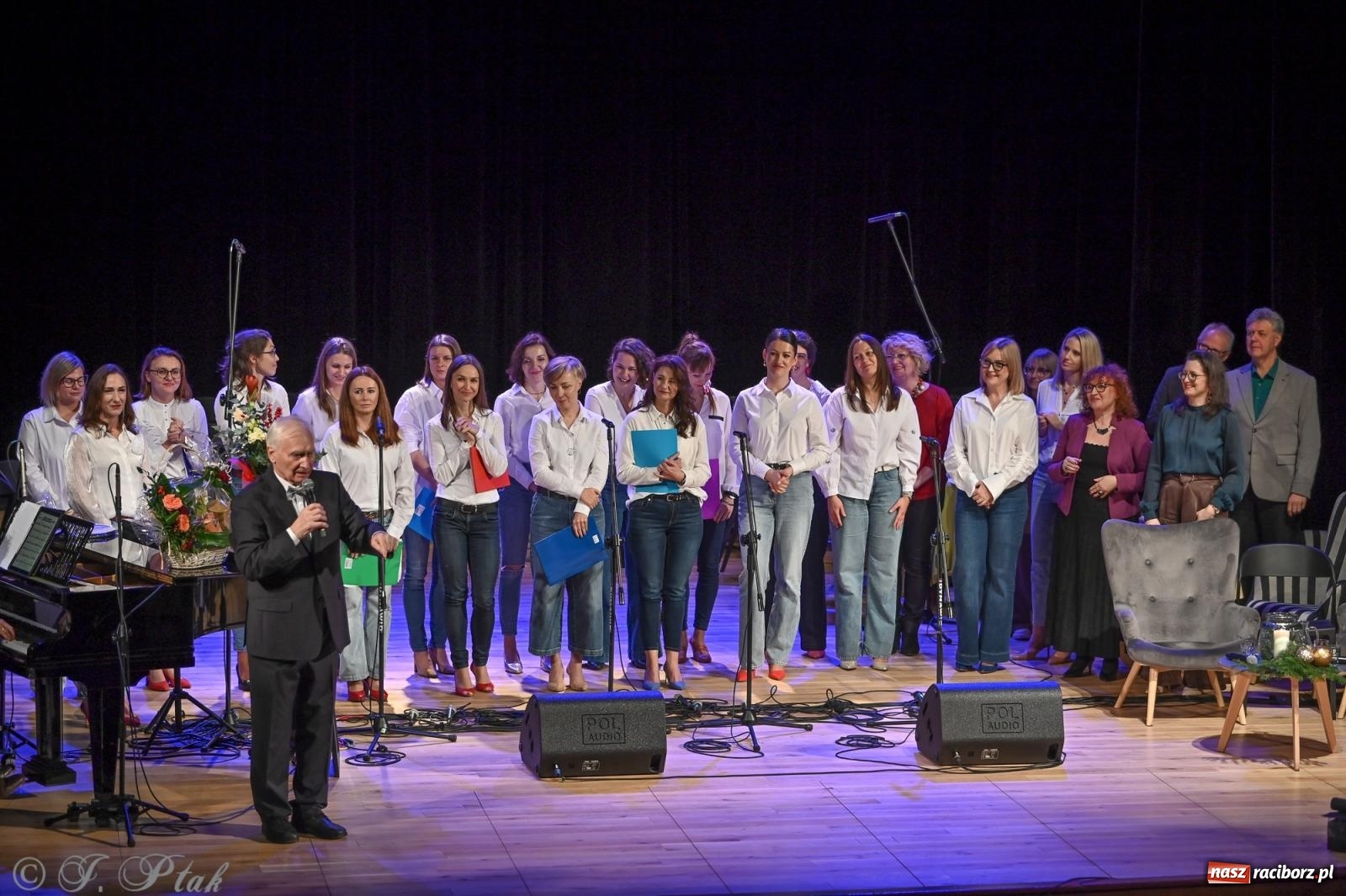 Zdjęcie w galerii na portalu naszraciborz.pl: Franciszek Borysowicz – benefis i muzyczna podróż przez dekady wiadomości z regionu