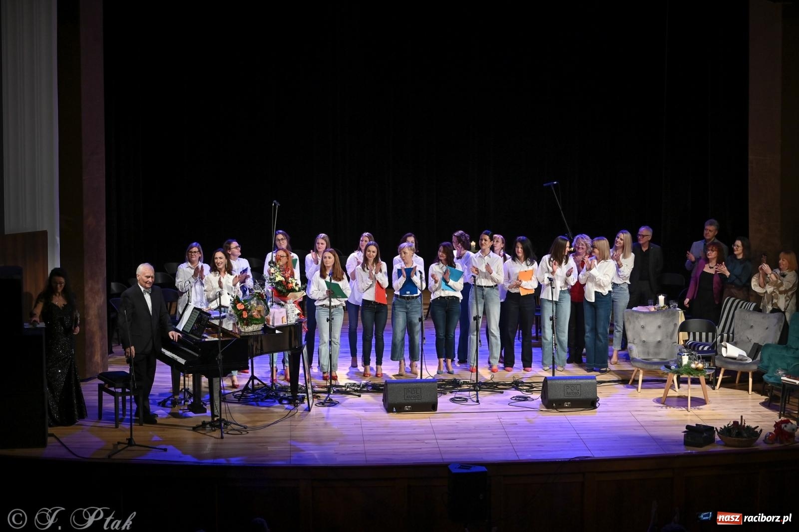 Zdjęcie w galerii na portalu naszraciborz.pl: Franciszek Borysowicz – benefis i muzyczna podróż przez dekady wiadomości z regionu