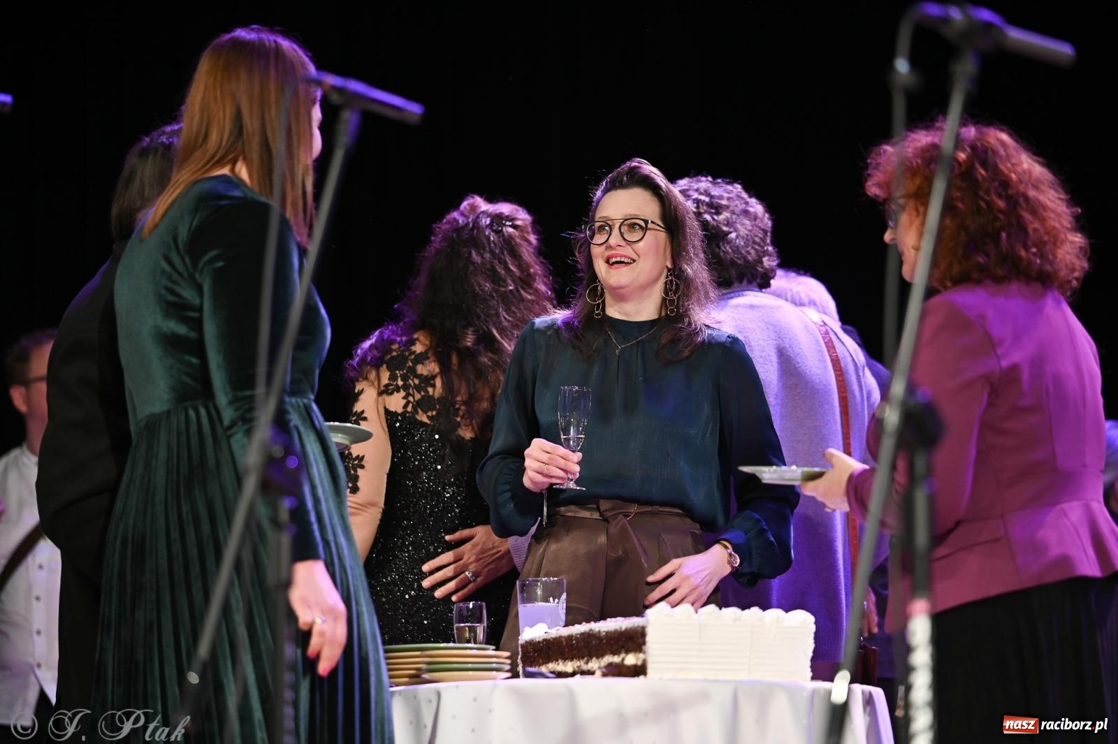 Zdjęcie w galerii na portalu naszraciborz.pl: Franciszek Borysowicz – benefis i muzyczna podróż przez dekady wiadomości z regionu