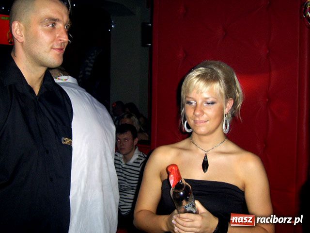 Zdjęcie w galerii na portalu naszraciborz.pl: Sylwestrowa noc w Vinylu wiadomości z regionu