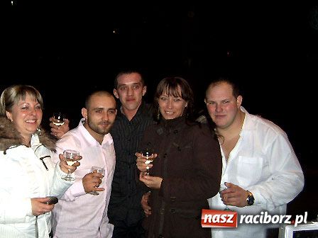 Zdjęcie w galerii na portalu naszraciborz.pl: Sylwestrowa noc w Vinylu wiadomości z regionu