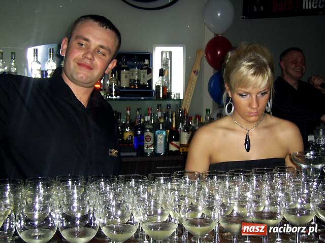 Zdjęcie w galerii na portalu naszraciborz.pl: Sylwestrowa noc w Vinylu wiadomości z regionu