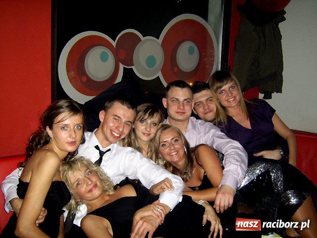Zdjęcie w galerii na portalu naszraciborz.pl: Sylwestrowa noc w Vinylu wiadomości z regionu