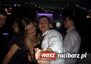Zdjęcie w galerii na portalu naszraciborz.pl: Sylwestrowa noc w Vinylu wiadomości z regionu