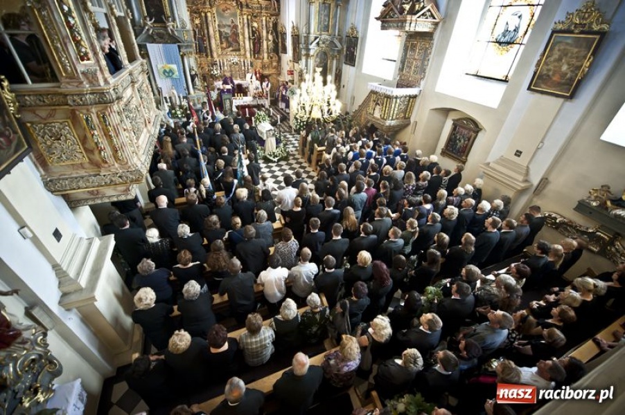 Zdjęcie w galerii na portalu naszraciborz.pl: Tworków i Ostróg pożegnał Kamila wiadomości z regionu