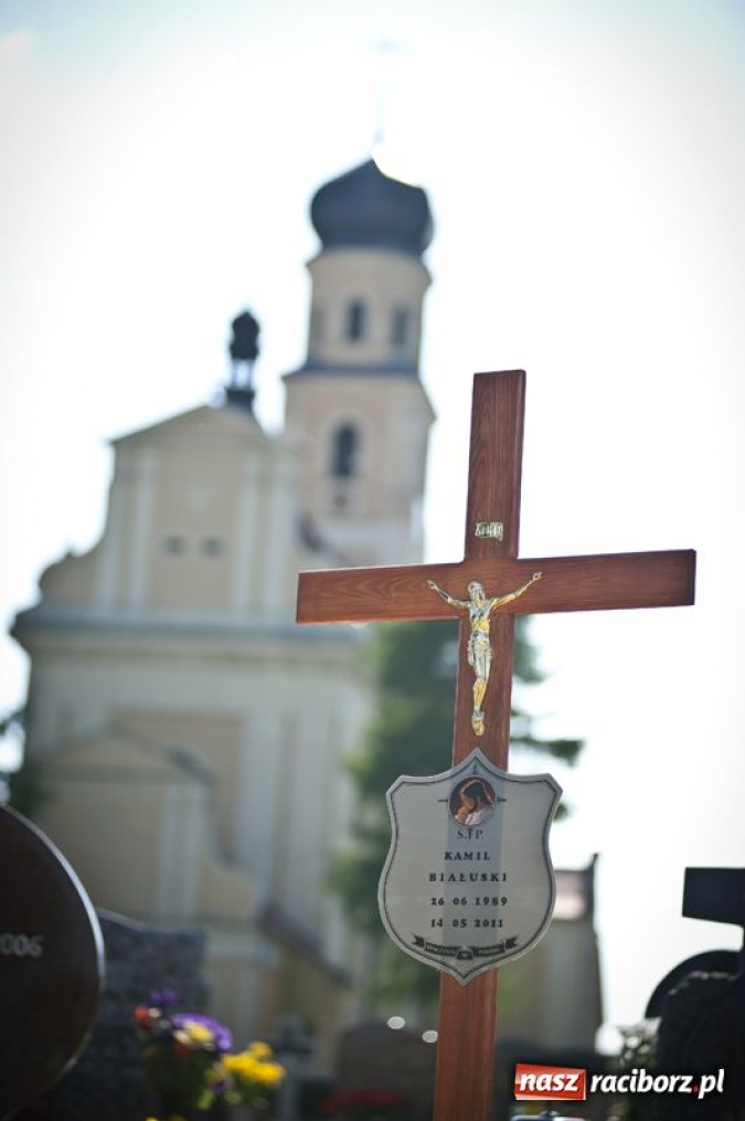 Zdjęcie w galerii na portalu naszraciborz.pl: Tworków i Ostróg pożegnał Kamila wiadomości z regionu