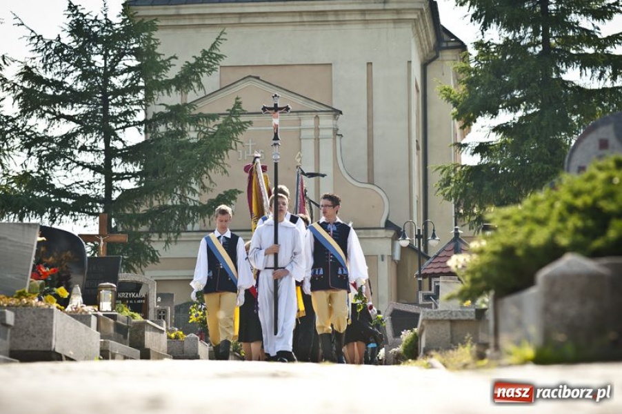 Zdjęcie w galerii na portalu naszraciborz.pl: Tworków i Ostróg pożegnał Kamila wiadomości z regionu