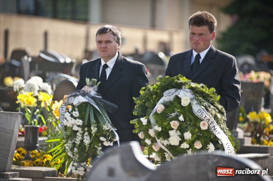 Zdjęcie w galerii na portalu naszraciborz.pl: Tworków i Ostróg pożegnał Kamila wiadomości z regionu