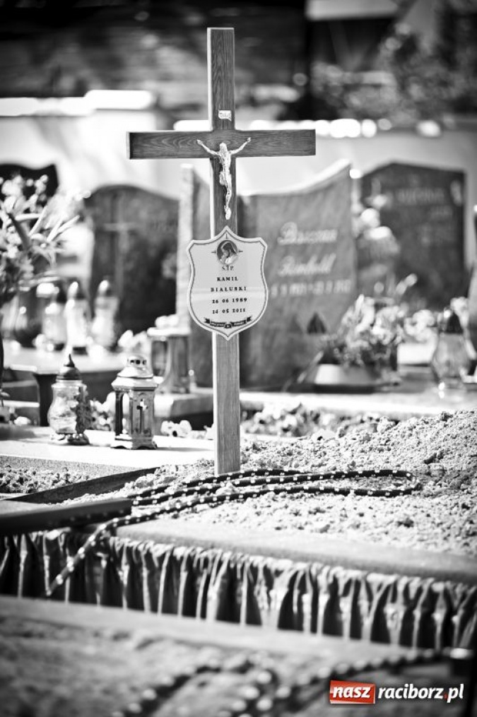 Zdjęcie w galerii na portalu naszraciborz.pl: Tworków i Ostróg pożegnał Kamila wiadomości z regionu