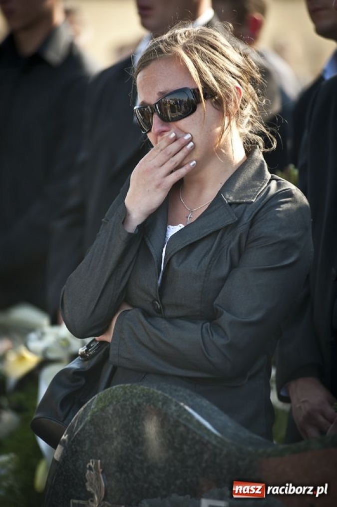 Zdjęcie w galerii na portalu naszraciborz.pl: Tworków i Ostróg pożegnał Kamila wiadomości z regionu