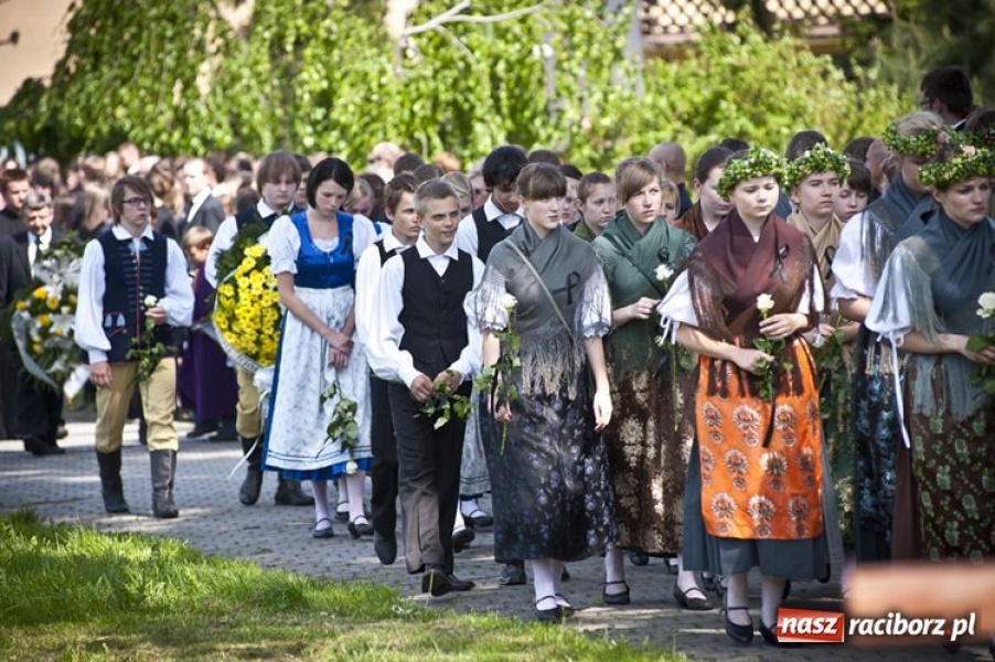 Zdjęcie w galerii na portalu naszraciborz.pl: Tworków i Ostróg pożegnał Kamila wiadomości z regionu