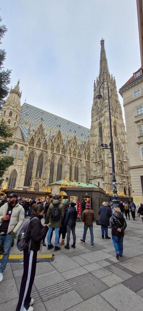 Zdjęcie w galerii na portalu naszraciborz.pl: Raciborski PTTK na jarmarku i wśród zabytków Wiednia wiadomości z regionu