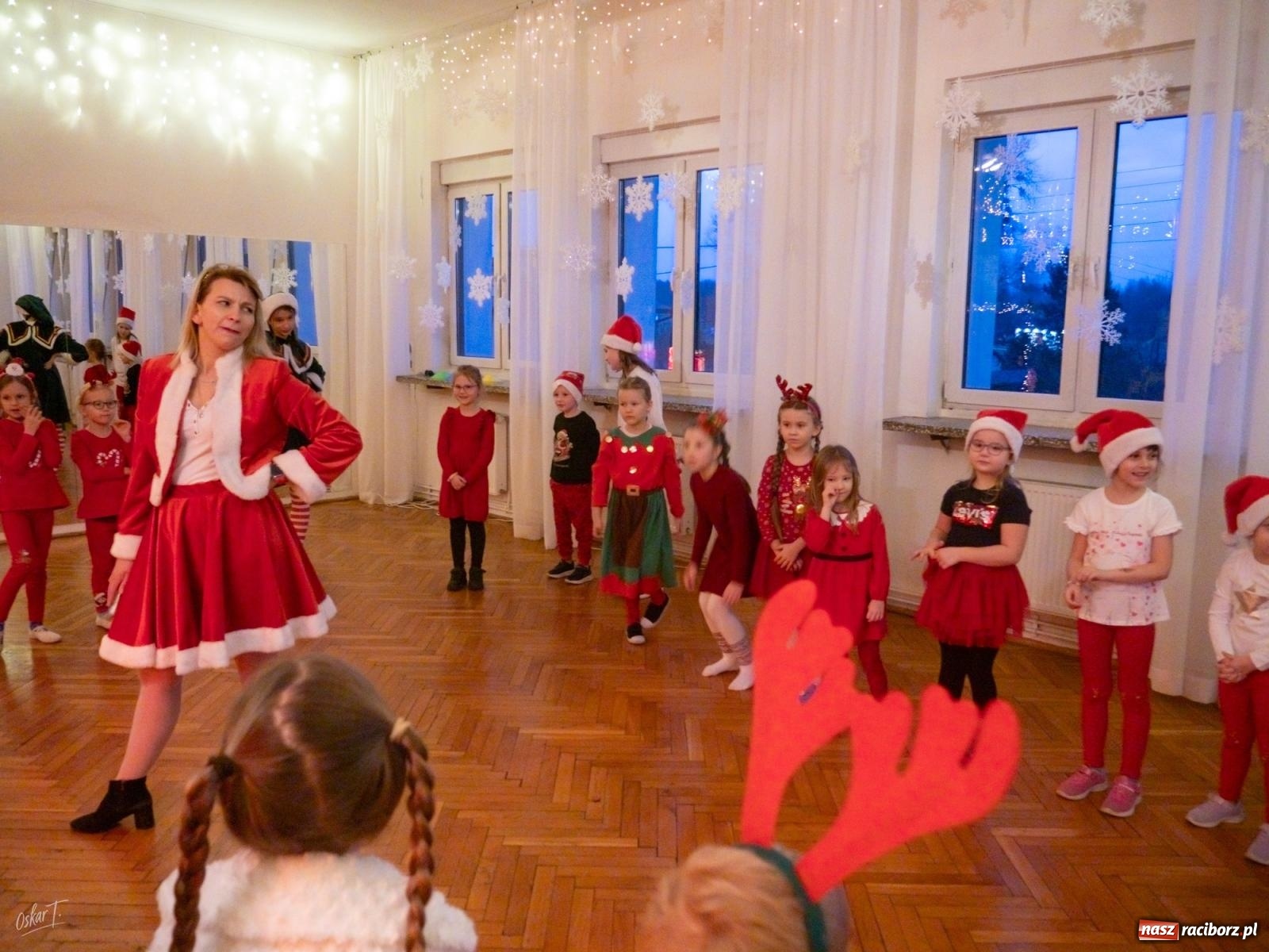 Zdjęcie w galerii na portalu naszraciborz.pl: Mikołajki w Nędzy pełne magii i świątecznej radości [FOTO] wiadomości z regionu