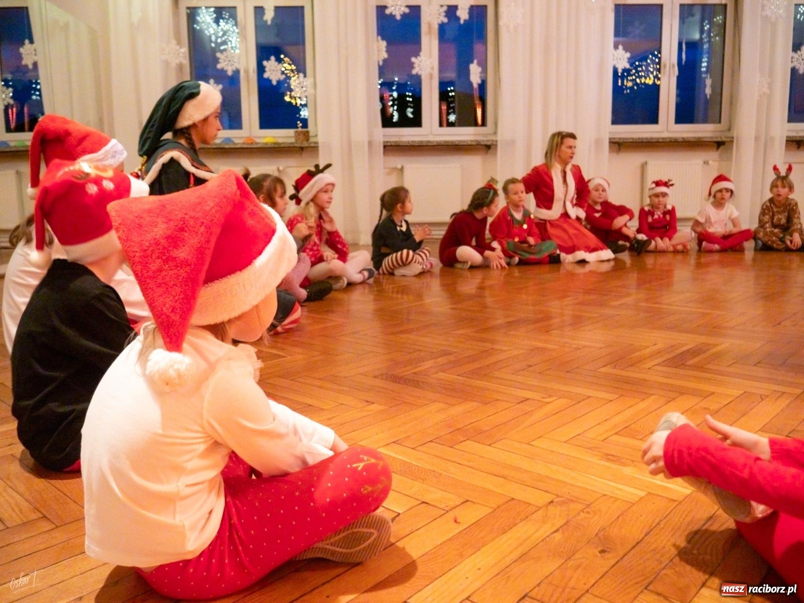 Zdjęcie w galerii na portalu naszraciborz.pl: Mikołajki w Nędzy pełne magii i świątecznej radości [FOTO] wiadomości z regionu