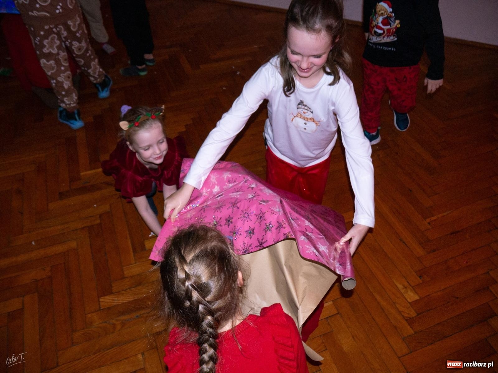 Zdjęcie w galerii na portalu naszraciborz.pl: Mikołajki w Nędzy pełne magii i świątecznej radości [FOTO] wiadomości z regionu