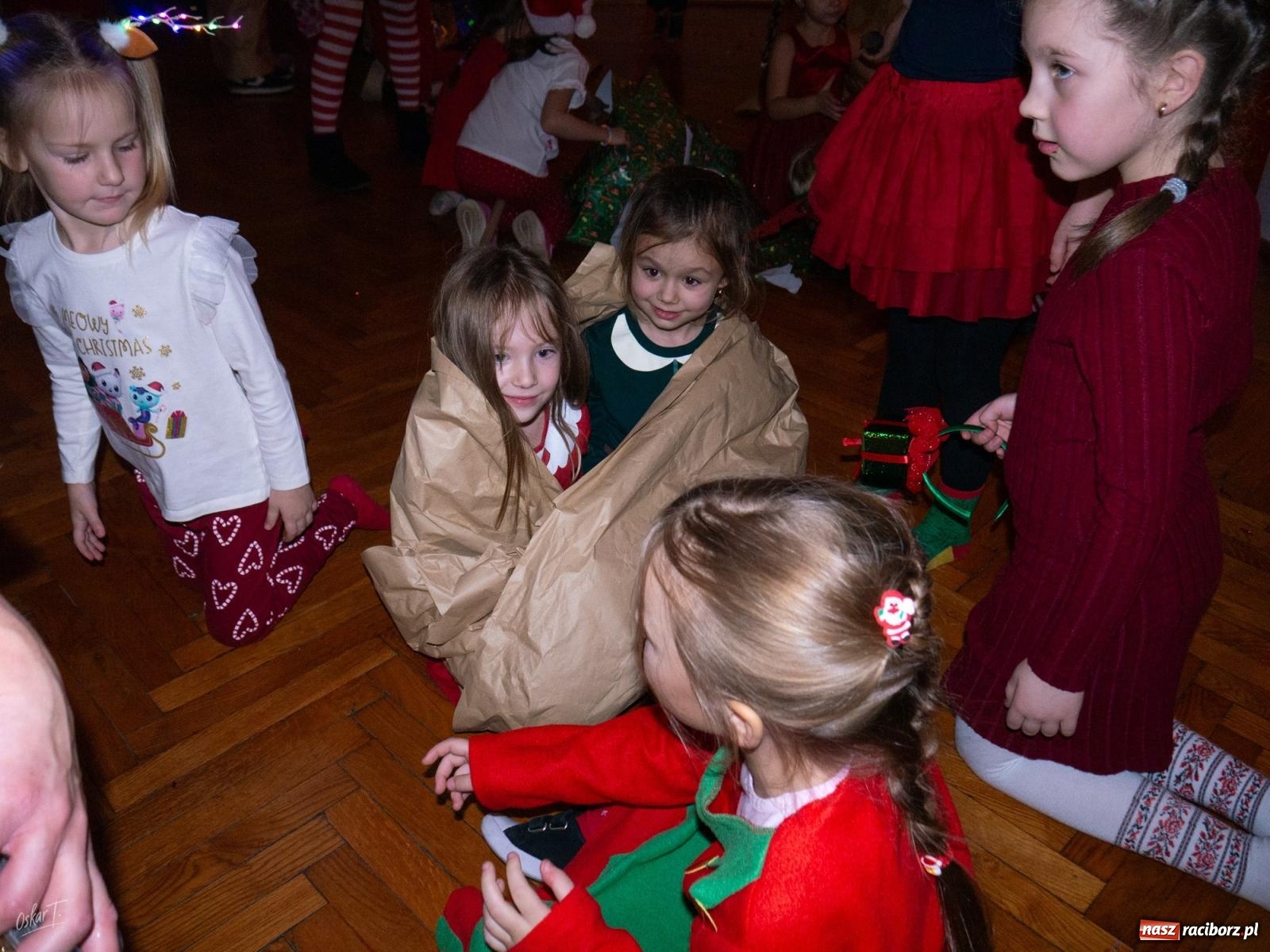 Zdjęcie w galerii na portalu naszraciborz.pl: Mikołajki w Nędzy pełne magii i świątecznej radości [FOTO] wiadomości z regionu
