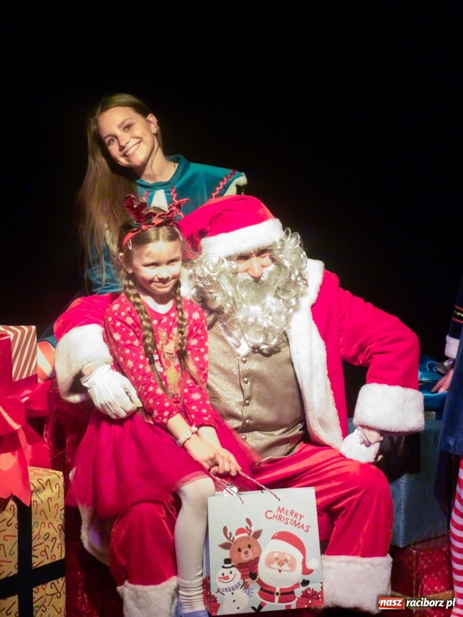 Zdjęcie w galerii na portalu naszraciborz.pl: Mikołajki w Nędzy pełne magii i świątecznej radości [FOTO] wiadomości z regionu