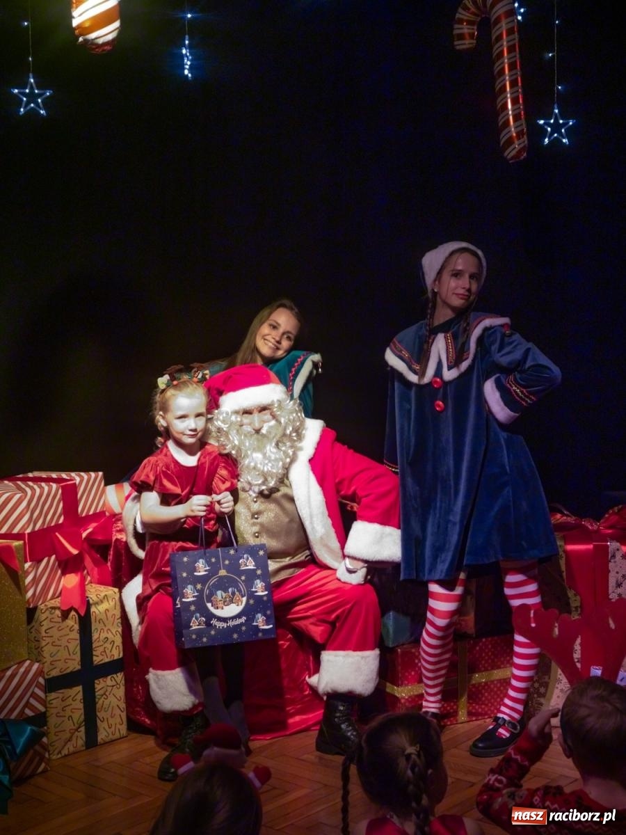 Zdjęcie w galerii na portalu naszraciborz.pl: Mikołajki w Nędzy pełne magii i świątecznej radości [FOTO] wiadomości z regionu
