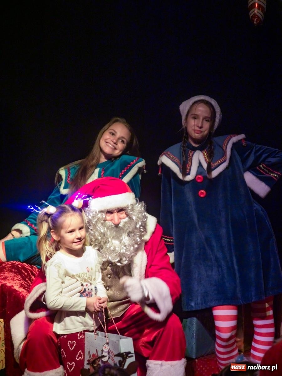 Zdjęcie w galerii na portalu naszraciborz.pl: Mikołajki w Nędzy pełne magii i świątecznej radości [FOTO] wiadomości z regionu