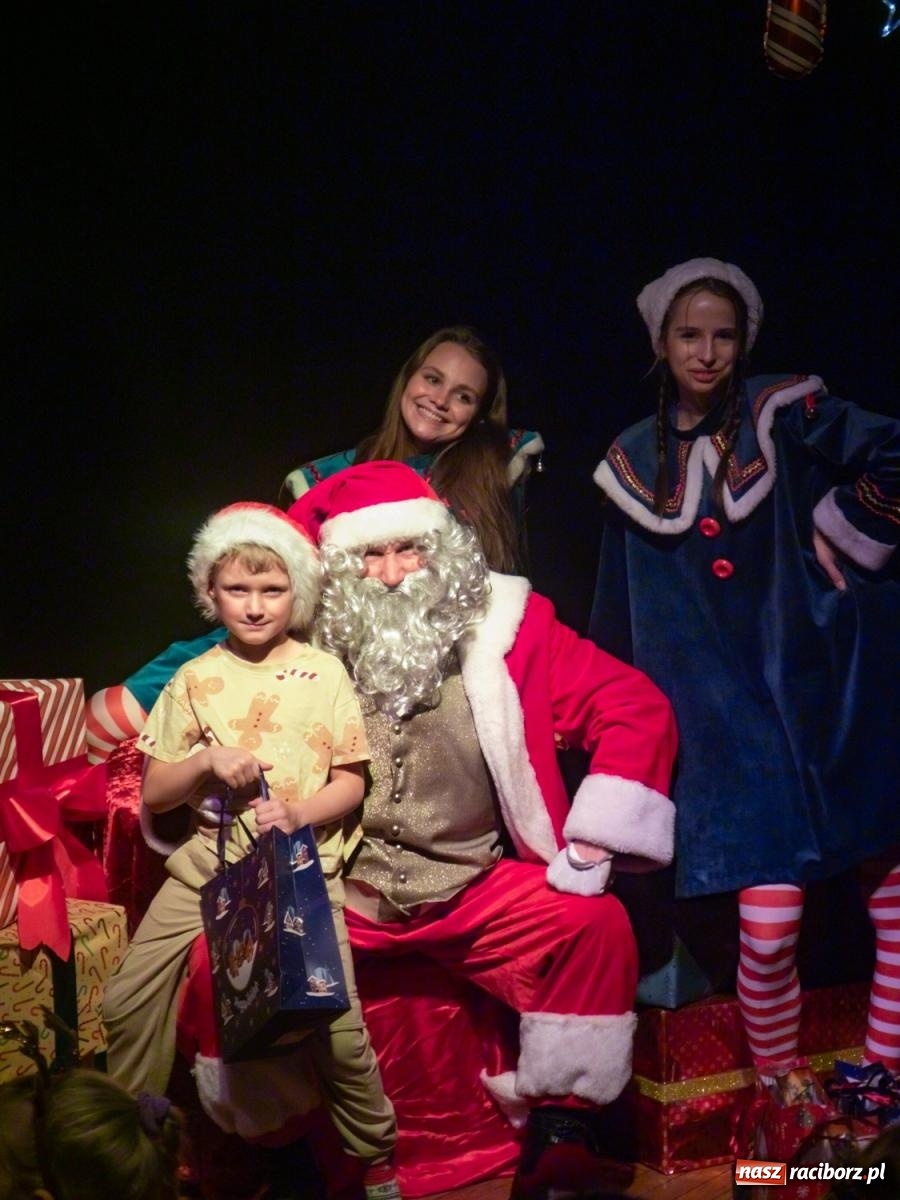 Zdjęcie w galerii na portalu naszraciborz.pl: Mikołajki w Nędzy pełne magii i świątecznej radości [FOTO] wiadomości z regionu
