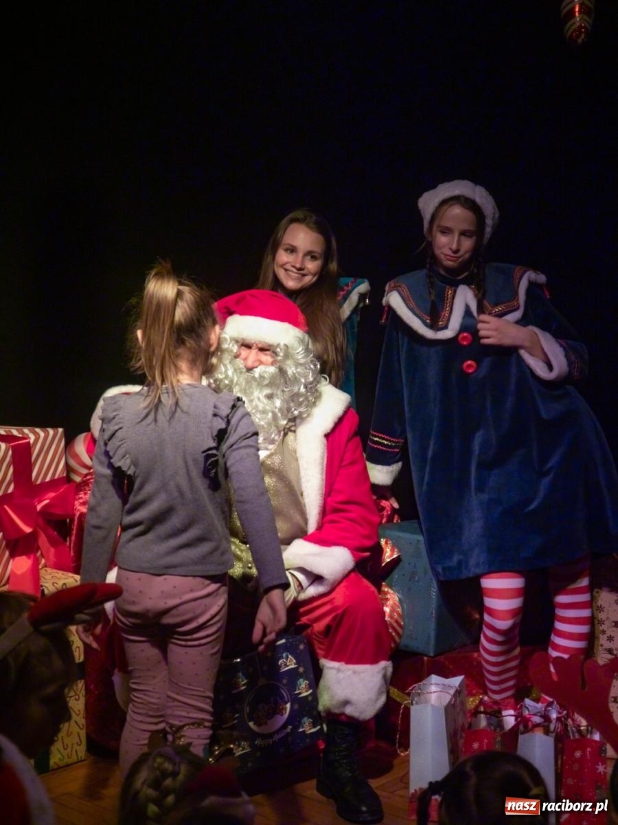 Zdjęcie w galerii na portalu naszraciborz.pl: Mikołajki w Nędzy pełne magii i świątecznej radości [FOTO] wiadomości z regionu