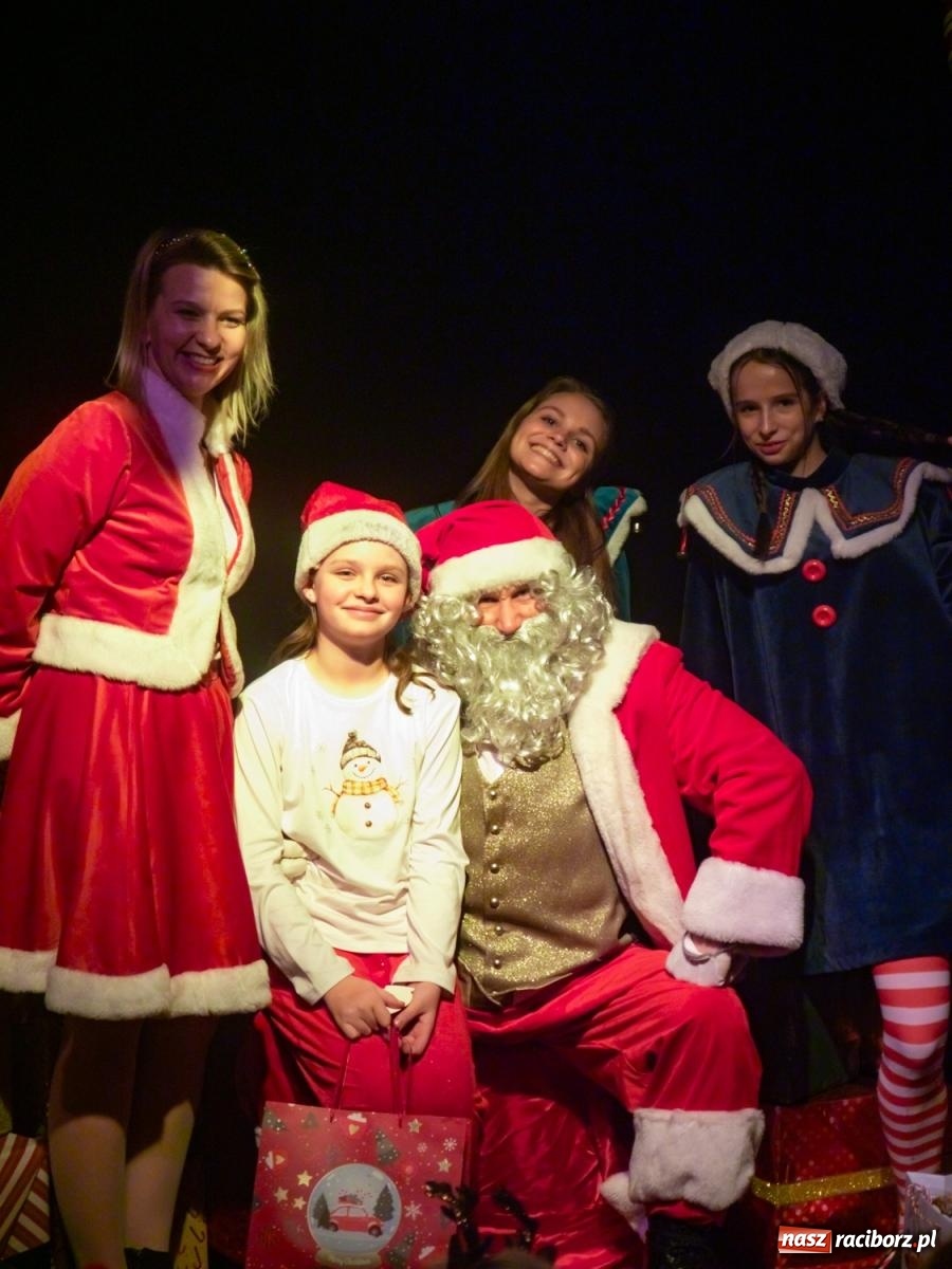 Zdjęcie w galerii na portalu naszraciborz.pl: Mikołajki w Nędzy pełne magii i świątecznej radości [FOTO] wiadomości z regionu