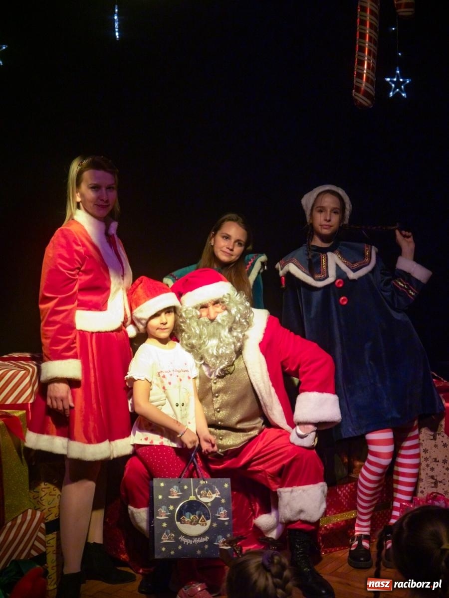 Zdjęcie w galerii na portalu naszraciborz.pl: Mikołajki w Nędzy pełne magii i świątecznej radości [FOTO] wiadomości z regionu