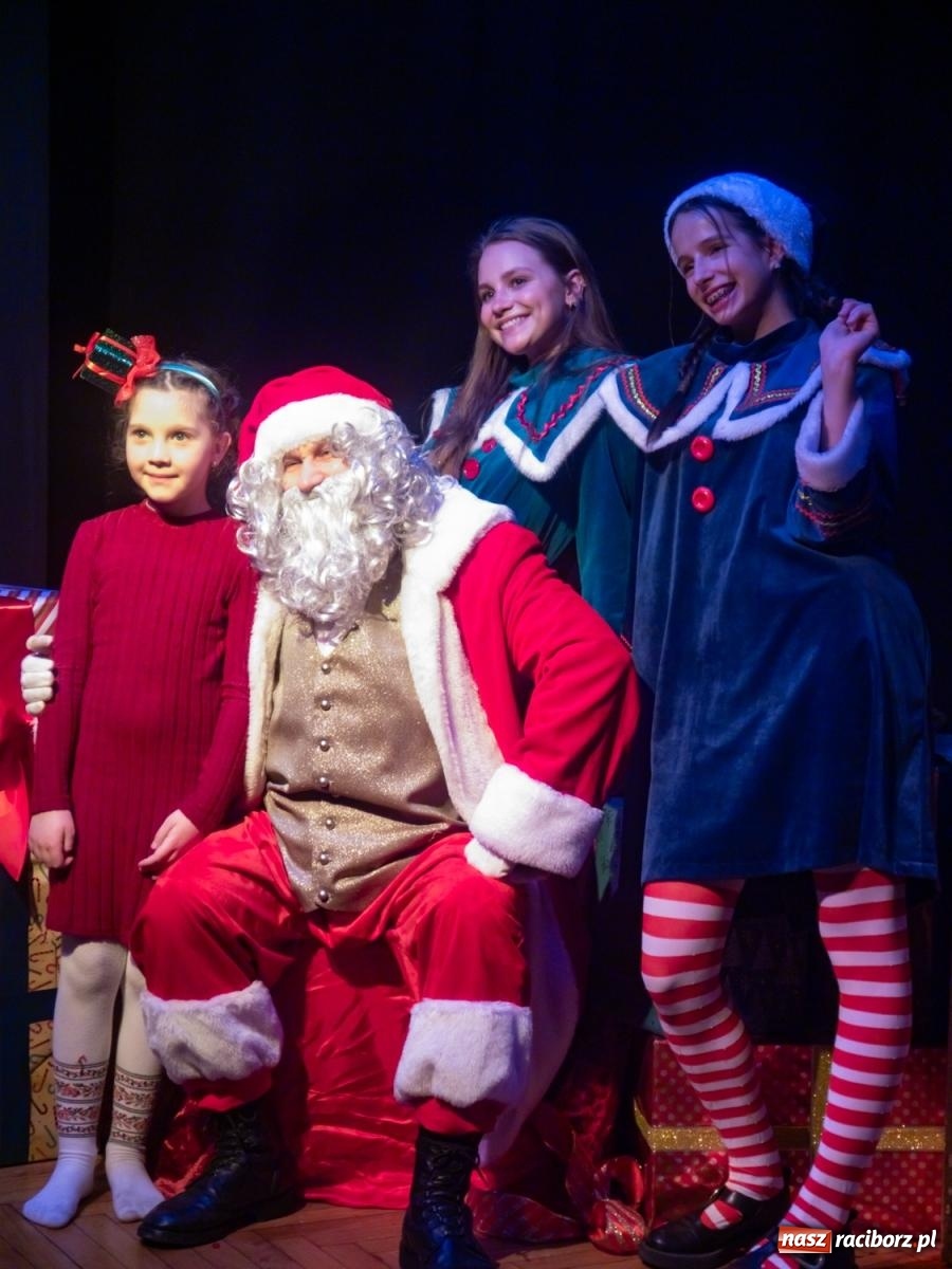 Zdjęcie w galerii na portalu naszraciborz.pl: Mikołajki w Nędzy pełne magii i świątecznej radości [FOTO] wiadomości z regionu