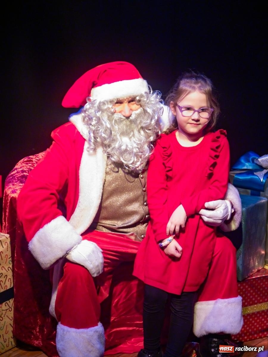 Zdjęcie w galerii na portalu naszraciborz.pl: Mikołajki w Nędzy pełne magii i świątecznej radości [FOTO] wiadomości z regionu