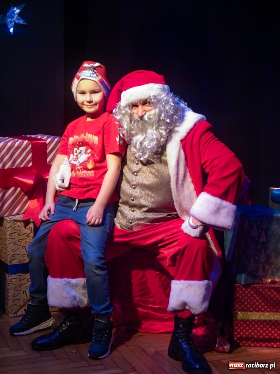 Zdjęcie w galerii na portalu naszraciborz.pl: Mikołajki w Nędzy pełne magii i świątecznej radości [FOTO] wiadomości z regionu