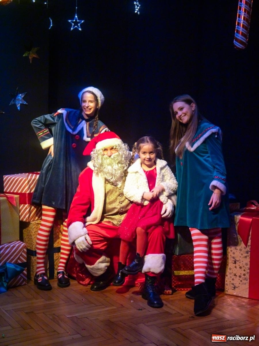 Zdjęcie w galerii na portalu naszraciborz.pl: Mikołajki w Nędzy pełne magii i świątecznej radości [FOTO] wiadomości z regionu