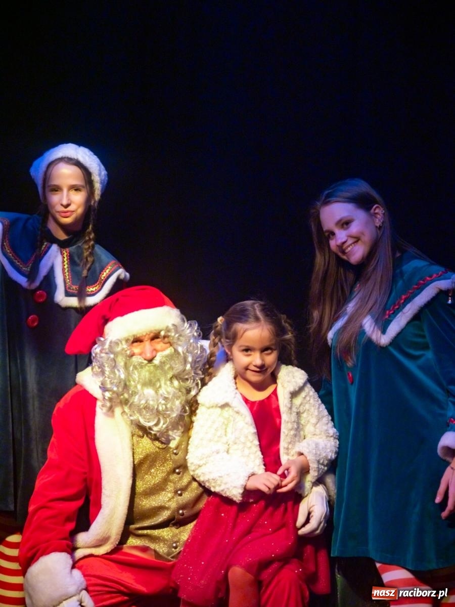 Zdjęcie w galerii na portalu naszraciborz.pl: Mikołajki w Nędzy pełne magii i świątecznej radości [FOTO] wiadomości z regionu