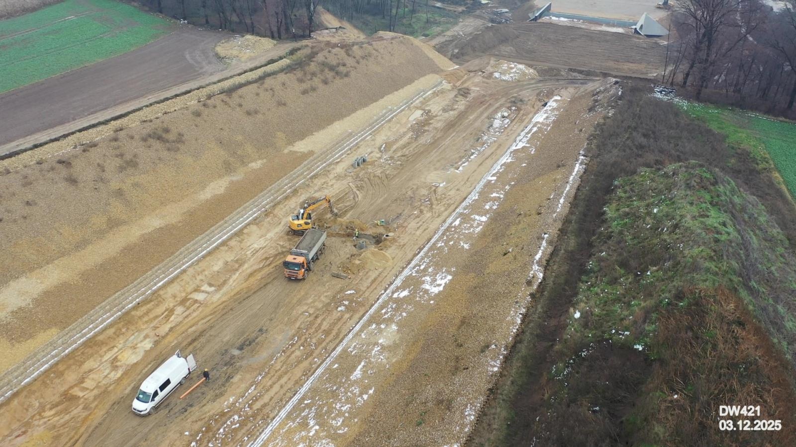 Zdjęcie w galerii na portalu naszraciborz.pl: Budowa nowego mostu na Odrze wchodzi w kluczową fazę [FOTO] wiadomości z regionu