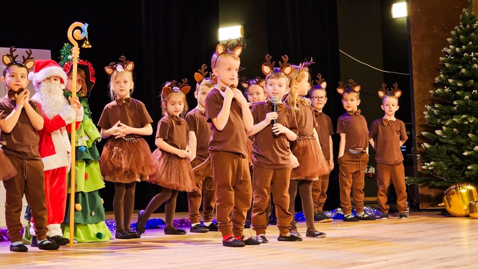 Zdjęcie w galerii na portalu naszraciborz.pl: Jubileusz 70-lecia Przedszkola nr 10 w Raciborzu wiadomości z regionu