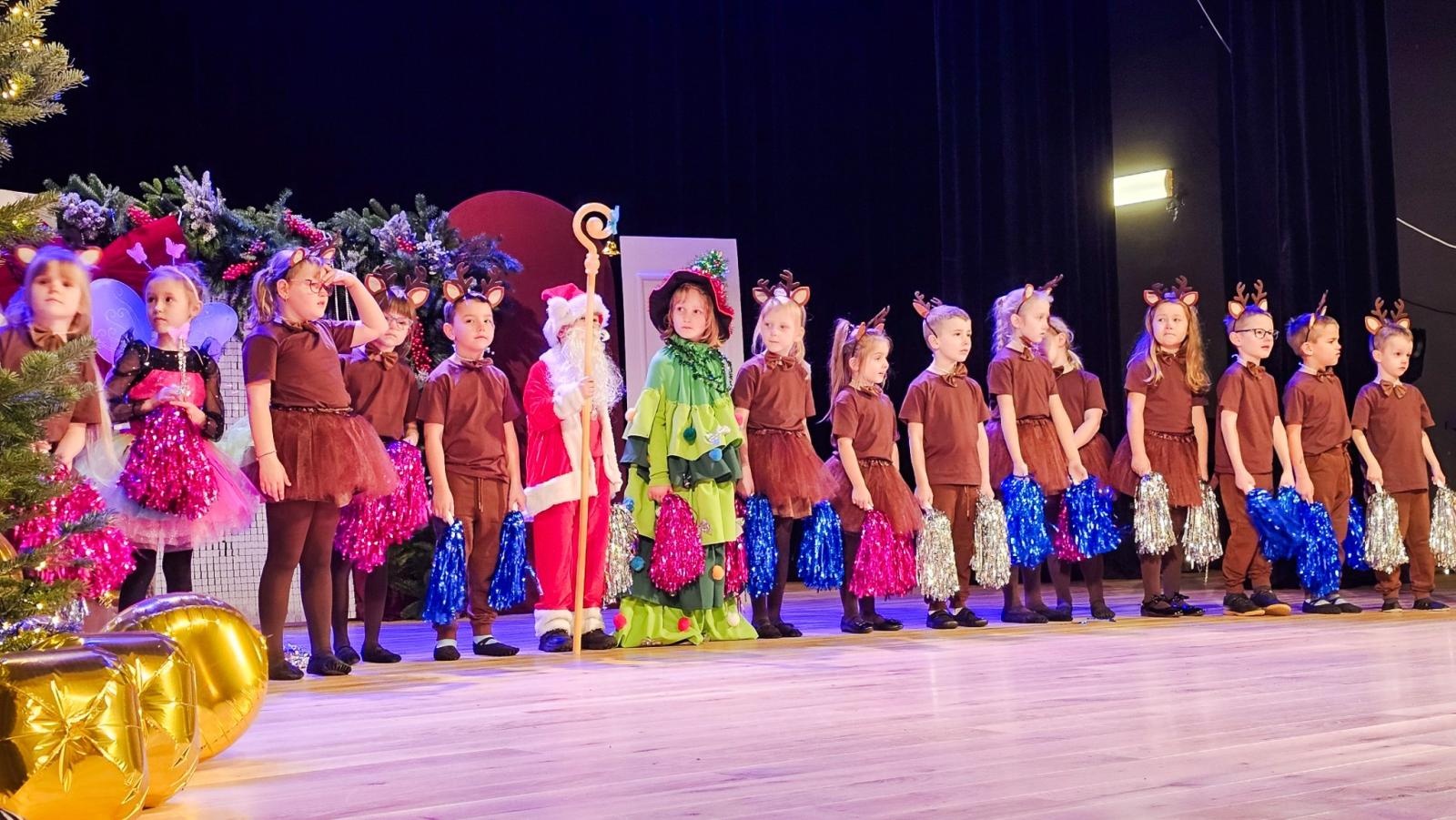 Zdjęcie w galerii na portalu naszraciborz.pl: Jubileusz 70-lecia Przedszkola nr 10 w Raciborzu wiadomości z regionu