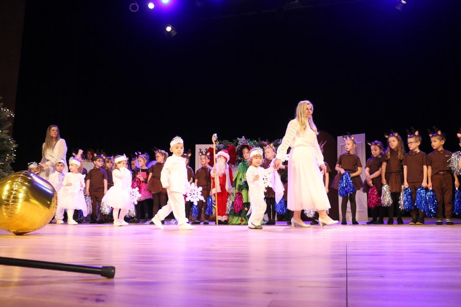 Zdjęcie w galerii na portalu naszraciborz.pl: Jubileusz 70-lecia Przedszkola nr 10 w Raciborzu wiadomości z regionu